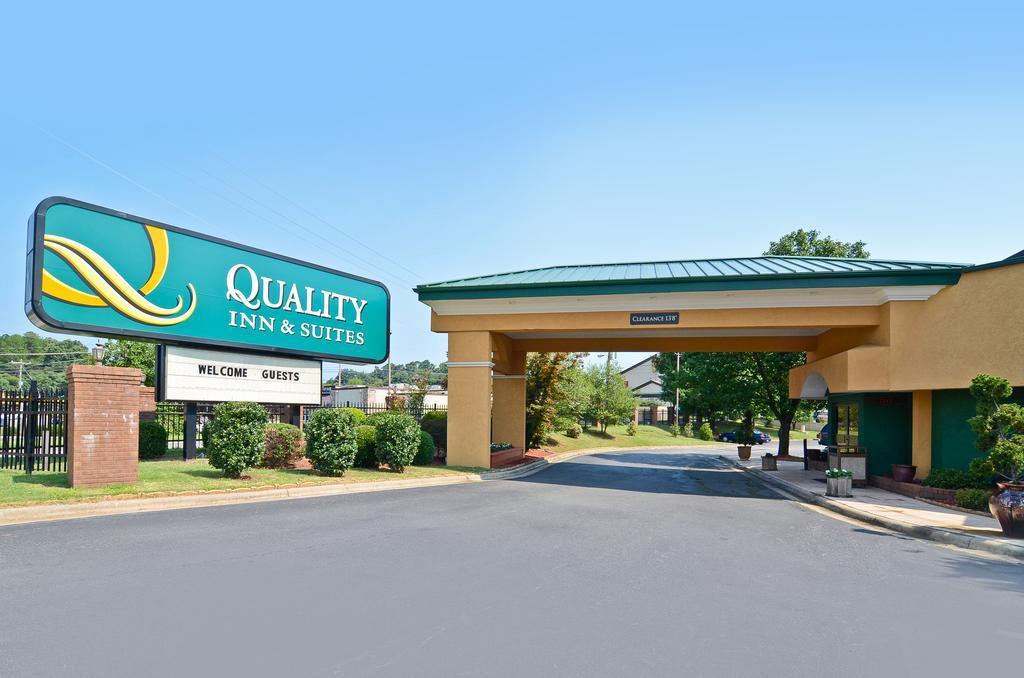 Quality Inn & Suites Coliseum Greensboro Kültér fotó